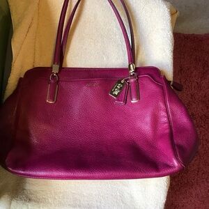 Coach Madison Magenta/Cranberry Leather Shoulder Bat